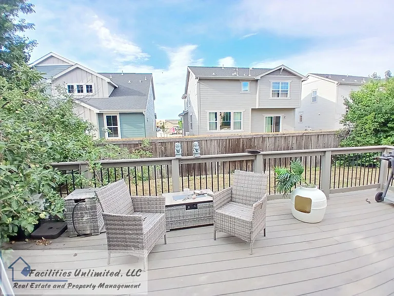1815 Falcon Ridge Dr — Photo 18