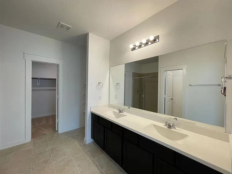 815 Summer Village Way — Photo 11