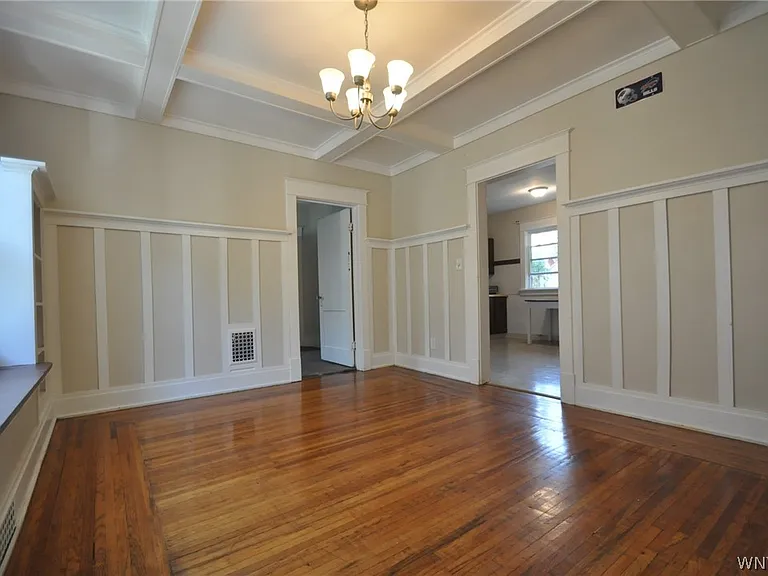9 Wellington Rd — Photo 8