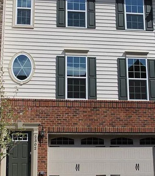 2302 Pointe View Dr — Photo 4