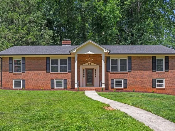 115 Aftonshire Ct, Winston Salem, NC 27104