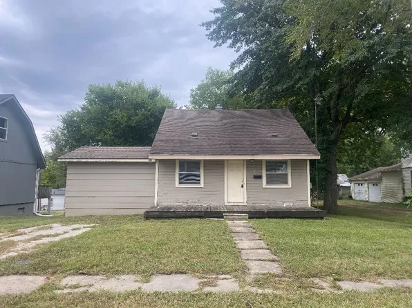 507 S Shaw St, Richmond, MO 64085