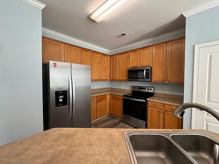 413 Hamlet Park Dr — Photo 10