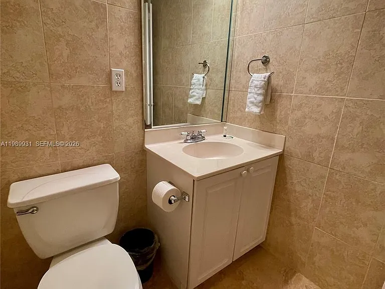 19390 Collins Ave #1405 — Photo 32
