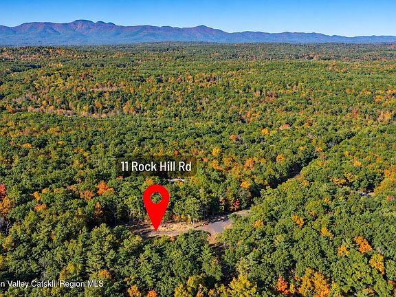3rd image of 11 Rock Hill Road
