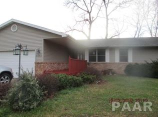 1413 N Parkway Dr, Pekin, IL