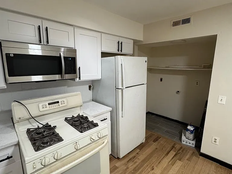 204 Wheeler Ave #9 — Photo 3