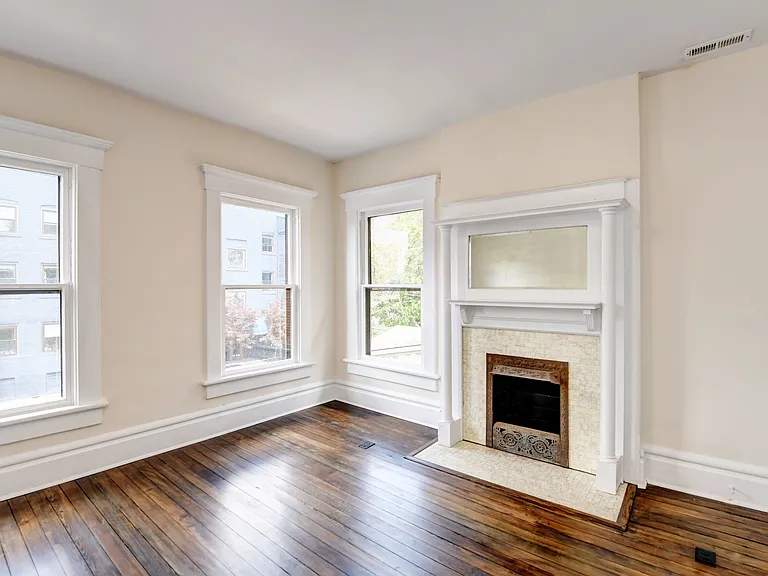 703 Franklin Ave — Photo 23