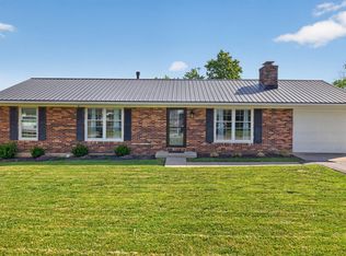 13 Lakeview Dr, Winchester, KY 40391