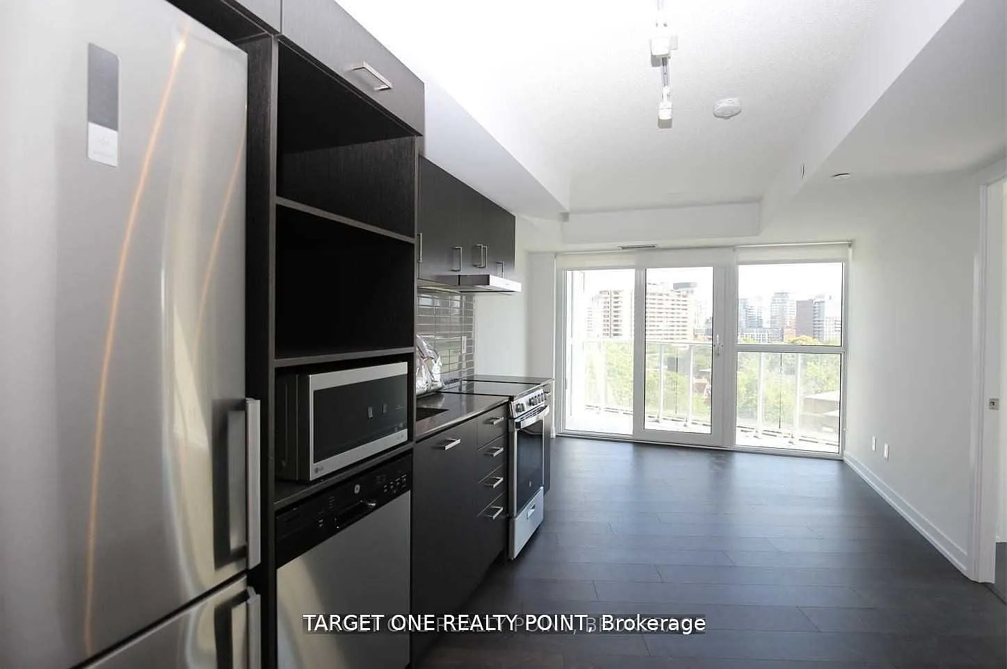 2 bed, $2,350 — Photo 2