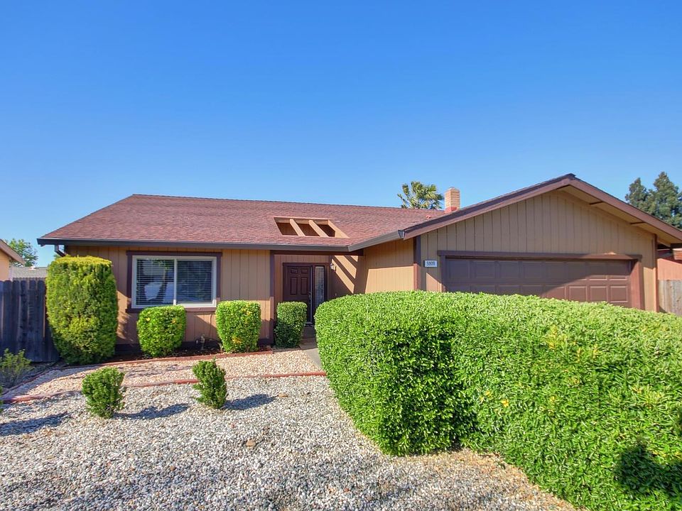 1st image of 9809 Crimsonwood Way