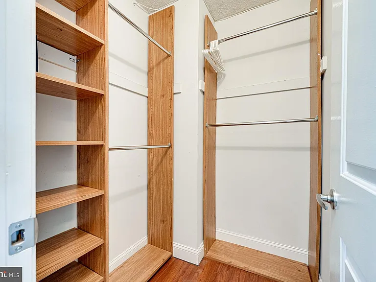 8340 Greensboro Dr #521 — Photo 33