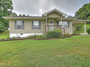 503 Cedar St, Mount Carmel, TN 37645