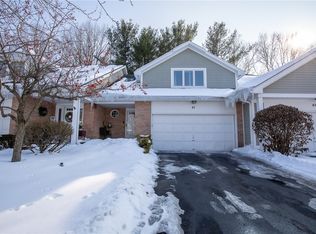 47 Running Brook Ln, Rochester, NY 14626