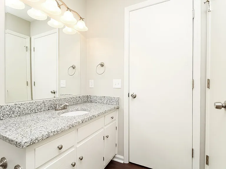 1506 Ashlawn Dr — Photo 14