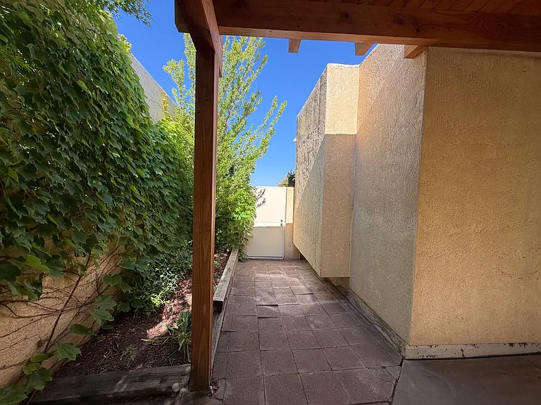 7924 Woodridge Dr NE — Photo 32