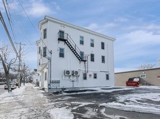 503 Wood St APT 4, Bristol, RI 02809