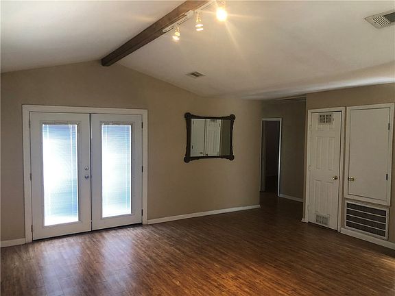 3rd image of 1199 Greenwood Ave
