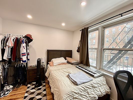 5th image of 41-28 45th St #2B