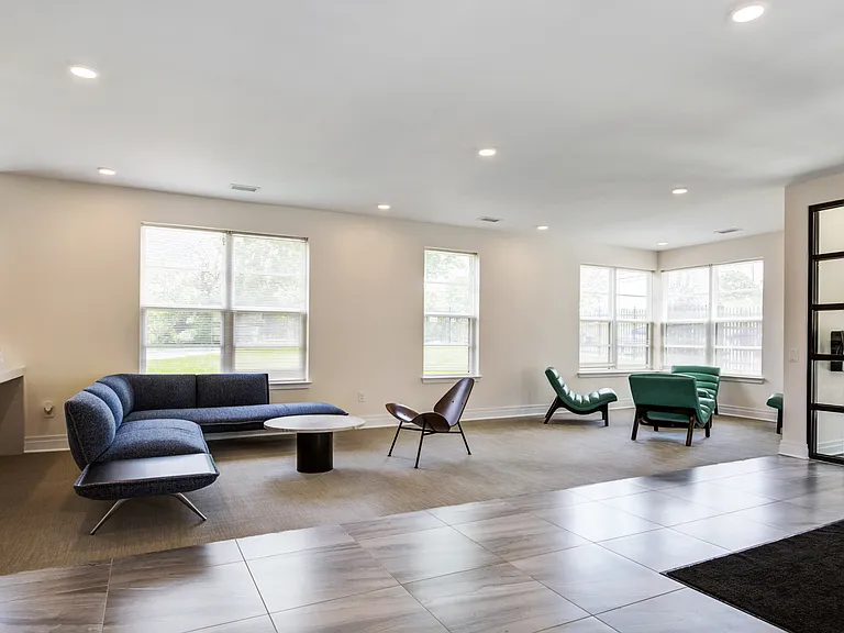 Providence Place — Photo 3