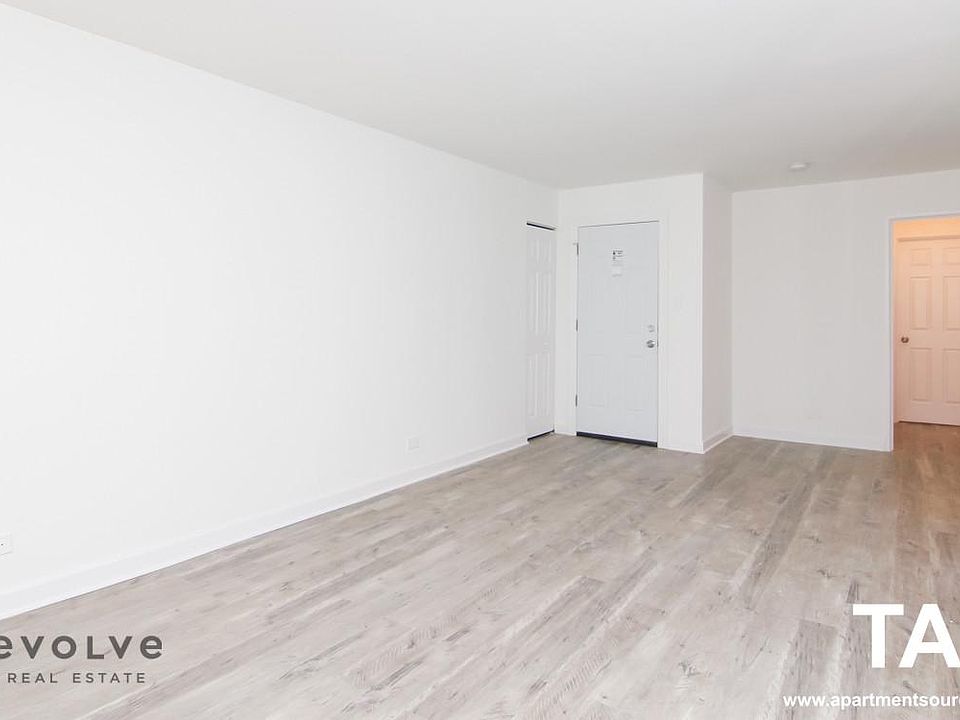 1st image of 6211 N Kenmore Ave APT 203