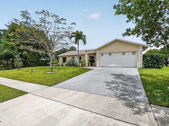 4th image of 1262 Essex Drive