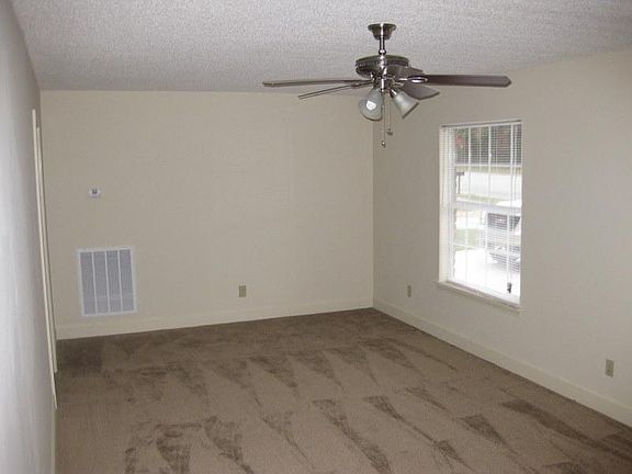 5th image of 2128 10th Ave