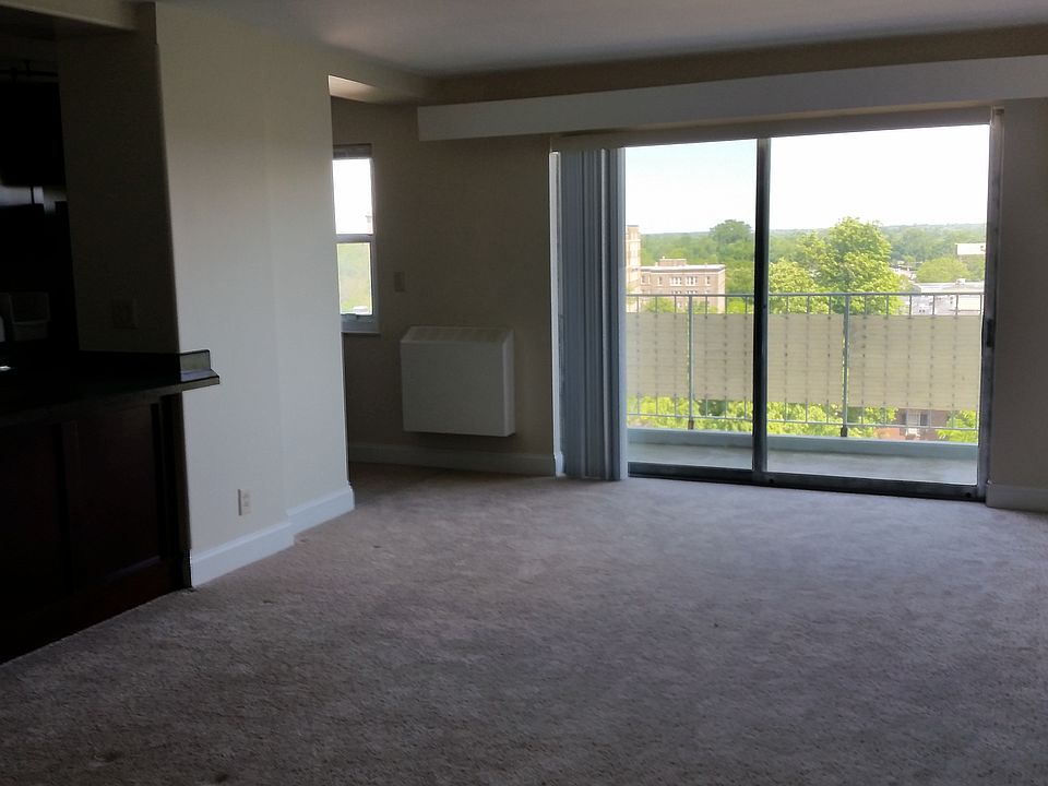 1st image of 1217 Delaware Ave APT 604
