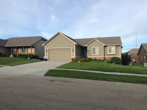 929 Kadence Ln, Junction City, KS 66441