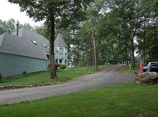 16 Lenore Rd, Califon, NJ 07830