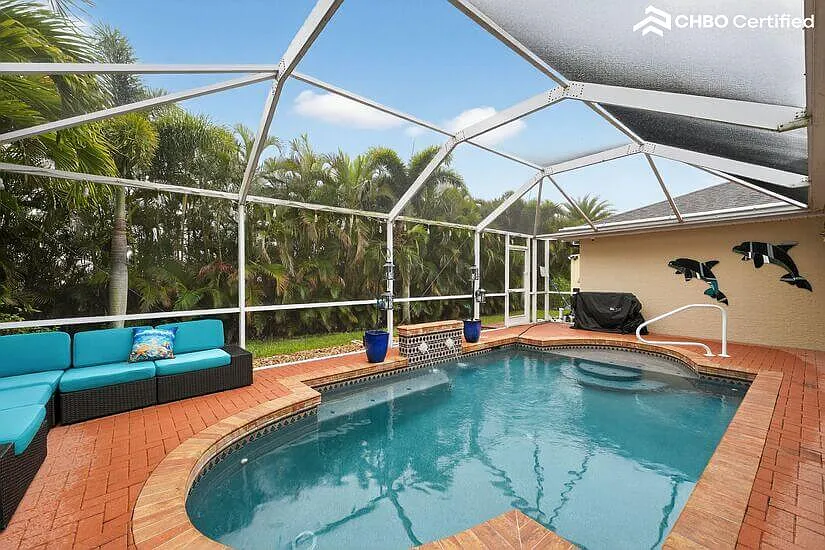 4BR Florida Oasis w Private Pool — Photo 2