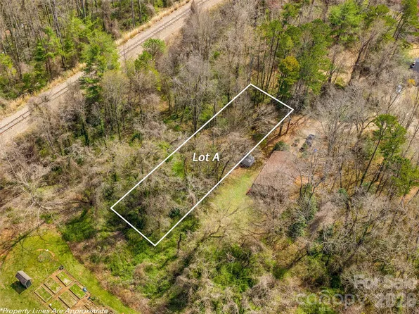 99999 Summit Ave #A, Asheville, NC 28803