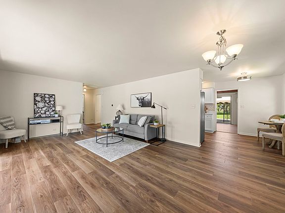 2nd image of 230 W Washington Blvd
