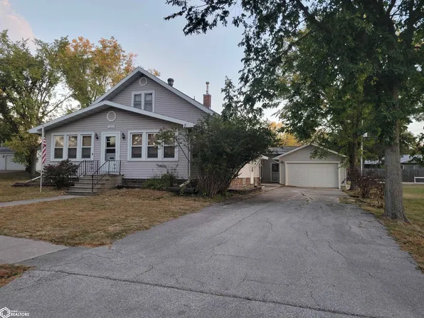 1205 W Broadway St, Eagle Grove, IA 50533