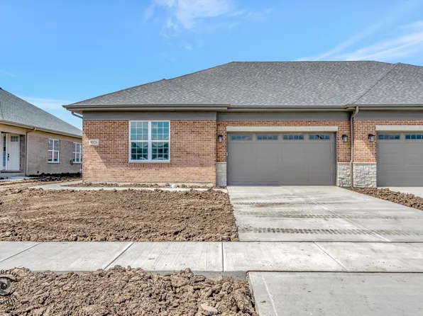 8026 Bradley Dr, Tinley Park, IL 60487