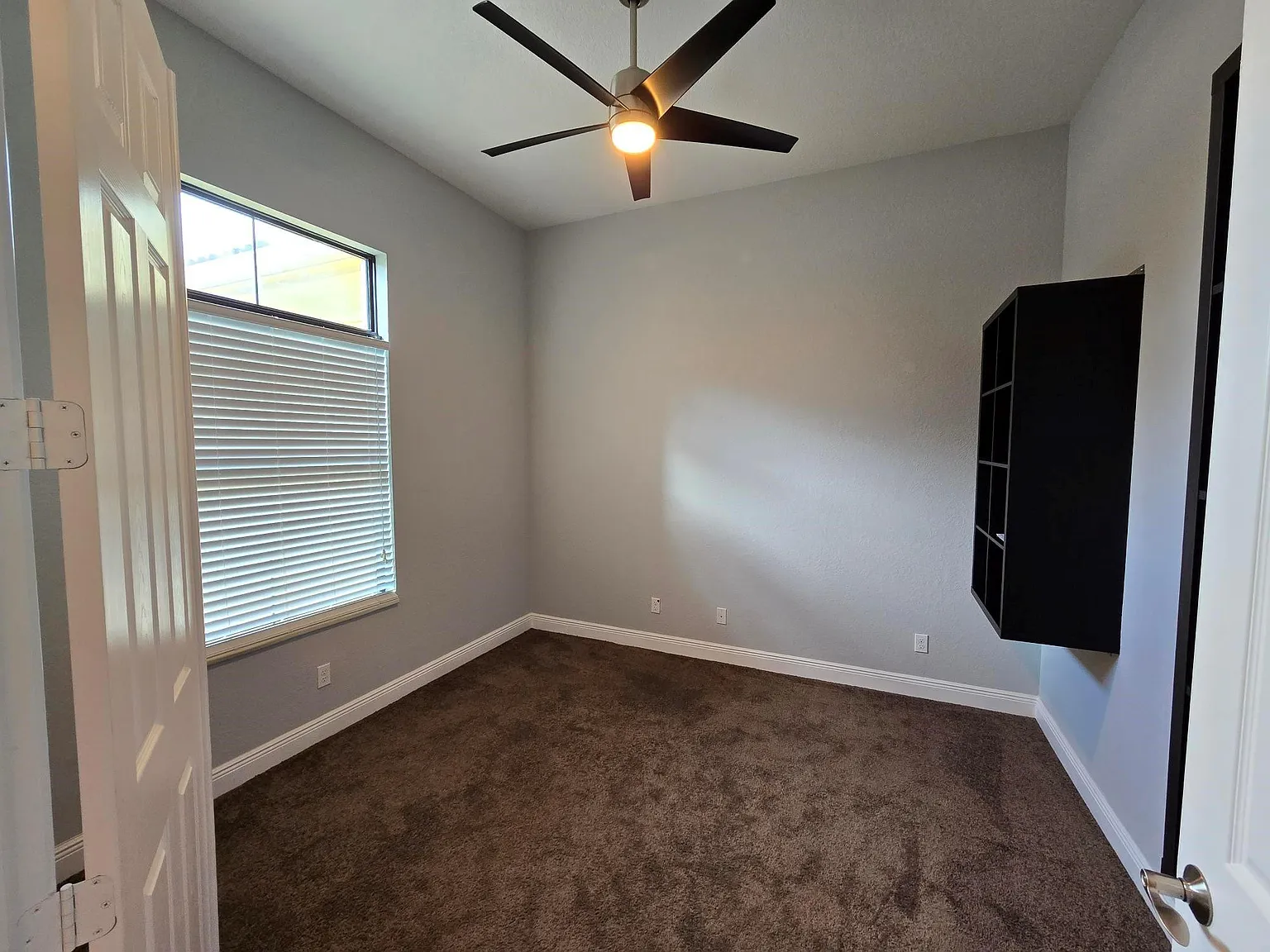 4 bed, 3.0 bath, 2589 sqft, $5,000 — Photo 4