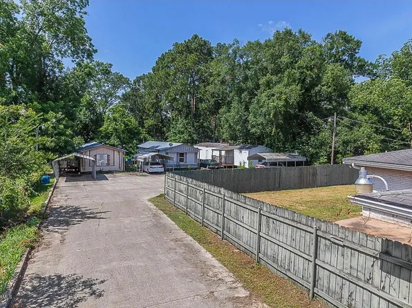436 E Pont Des Mouton Rd Trailer B, Lafayette, LA 70507