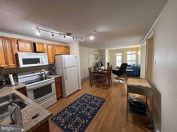 3rd image of 143 E Valley Point Ln #1324