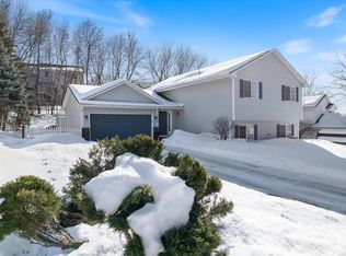 9379 93rd St S, Cottage Grove, MN 55016