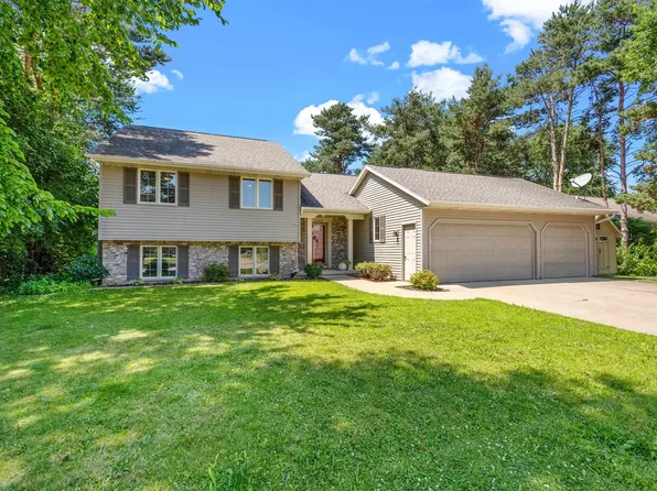 1282 Fieldview Dr, Menasha, WI 54952