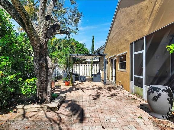 2nd image of 5245 NW 54th St
