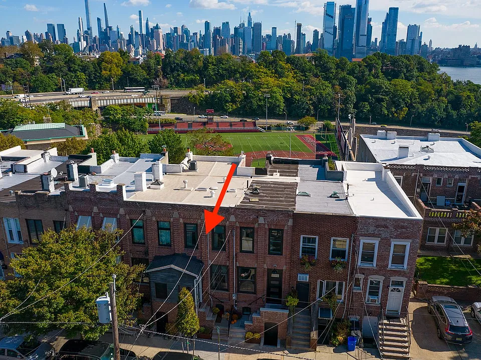 590 Gregory Ave
