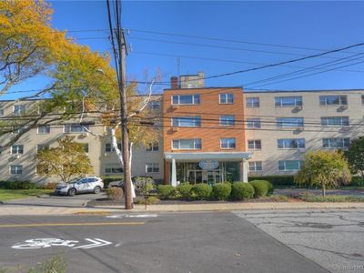 292 Pequot Ave APT 1G, New London, CT, 06320