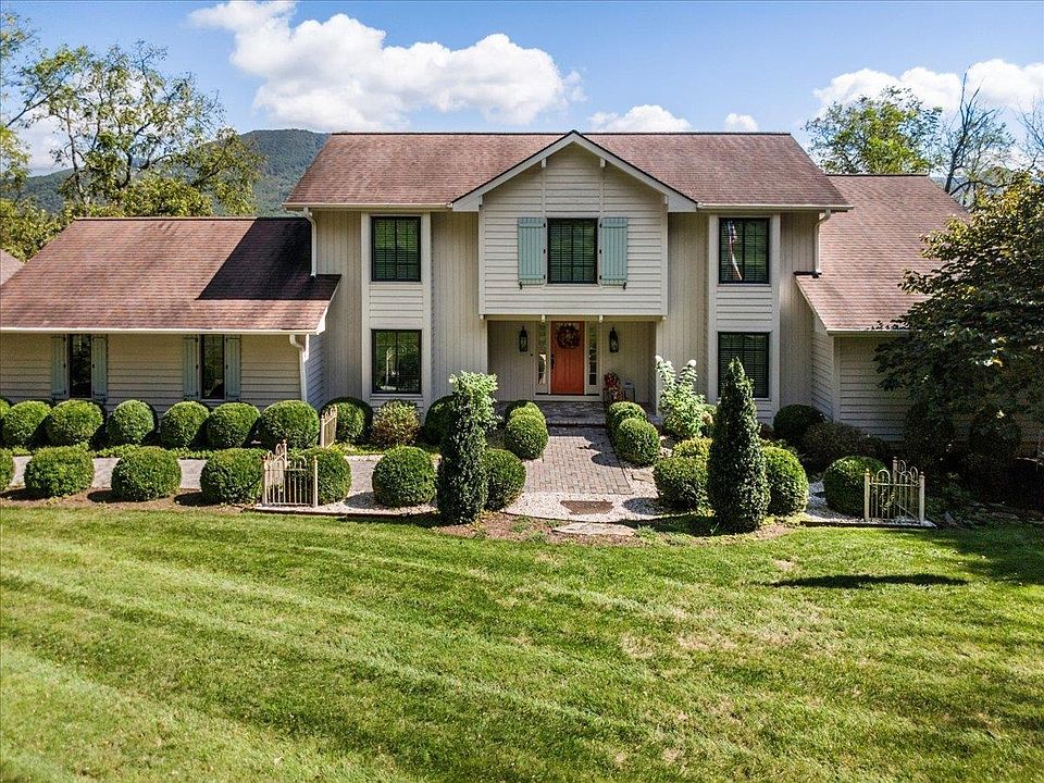 1st image of 2592 Woodland Hills Dr
