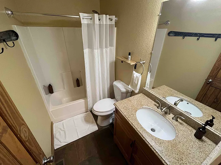 511 N Aspen St — Photo 14