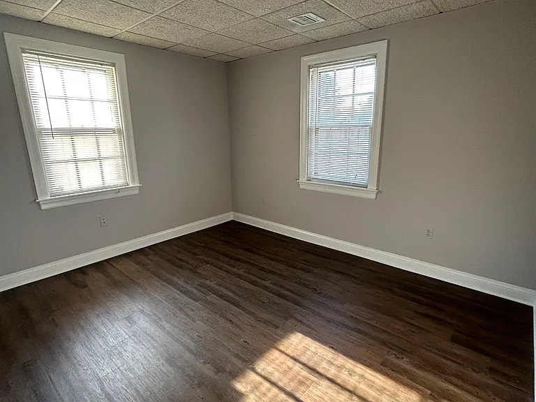 4 E Athens Ave #203 — Photo 7