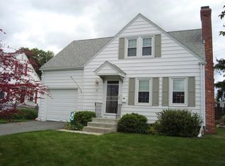 14 Chatham Village Rd, Worcester, MA 01606