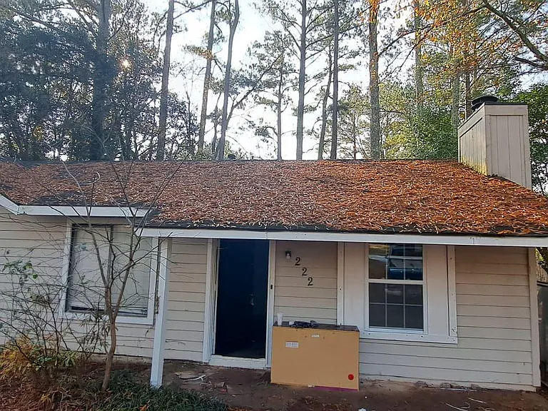 222 Peartree Ln — Photo 4