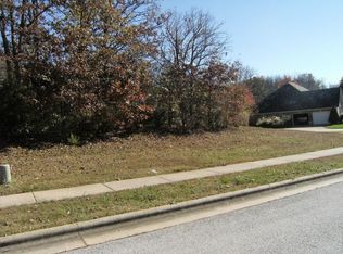 6284 S Riverglen Rd, Springfield, MO 65721