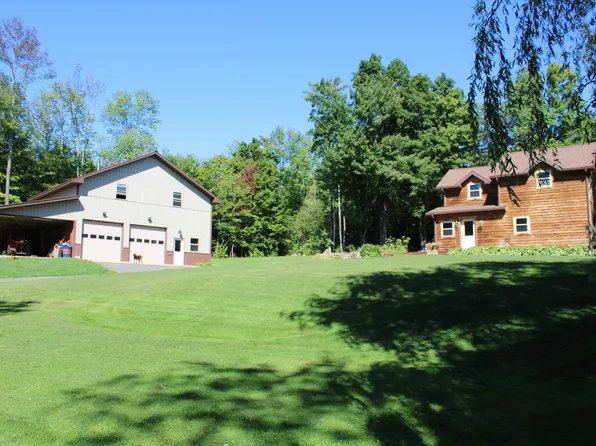 40 Hall Rd, Saranac, NY 12981